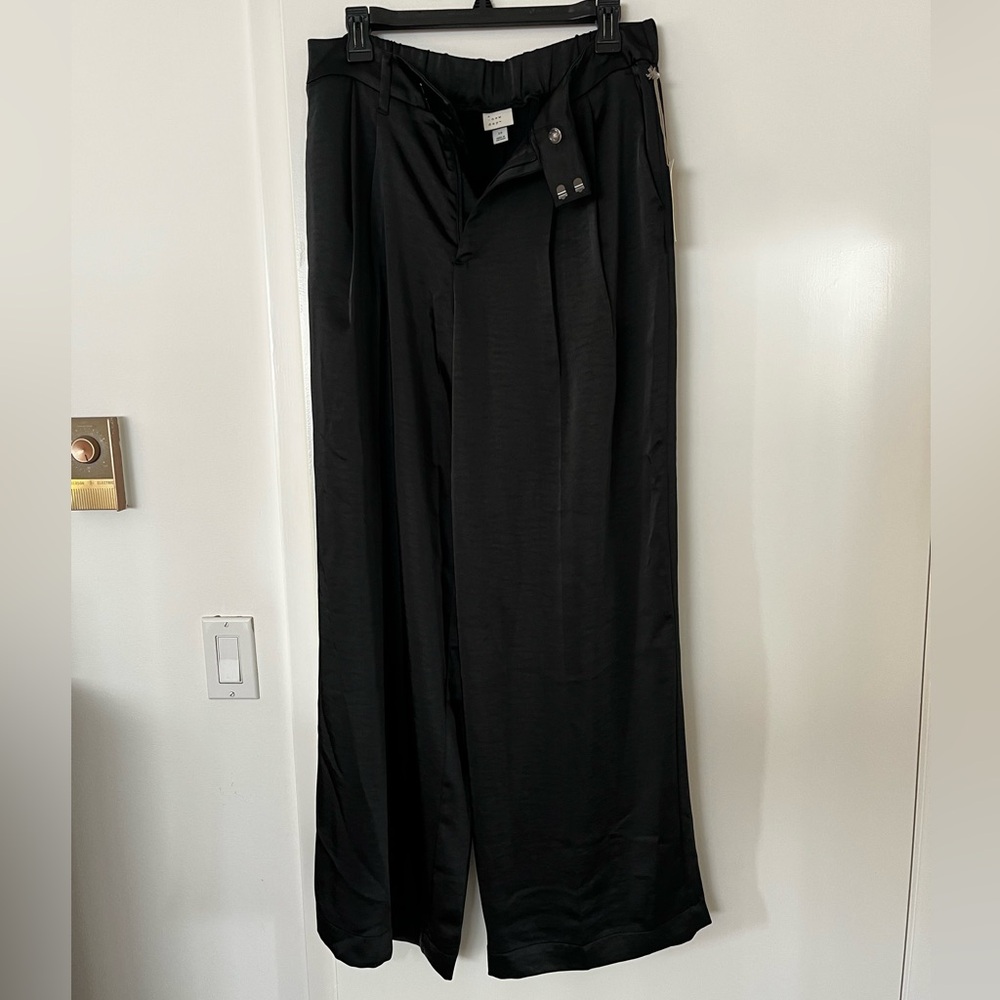 ❤️ 3/$20 a new day Black Trousers